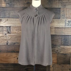 Ann Taylor Sleeveless Sweater Open Cardigan Medium